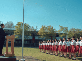 Amanat Pembina Upacara yang Menyentuh untuk Anak Sekolah – Contoh, Makna, dan Penjelasan Lengkap Paragraf Pembuka